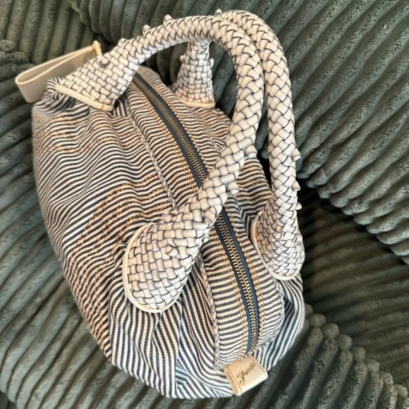 Authentic Fendi Spy Bag Denim Y2K Limited Edition | Like New + OG Dust Bag - Picture 3 of 14